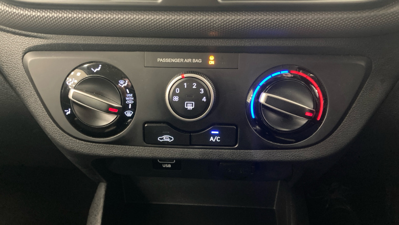 Hyundai i10 1.0 MPi SE Connect 5dr Petrol Hatchback